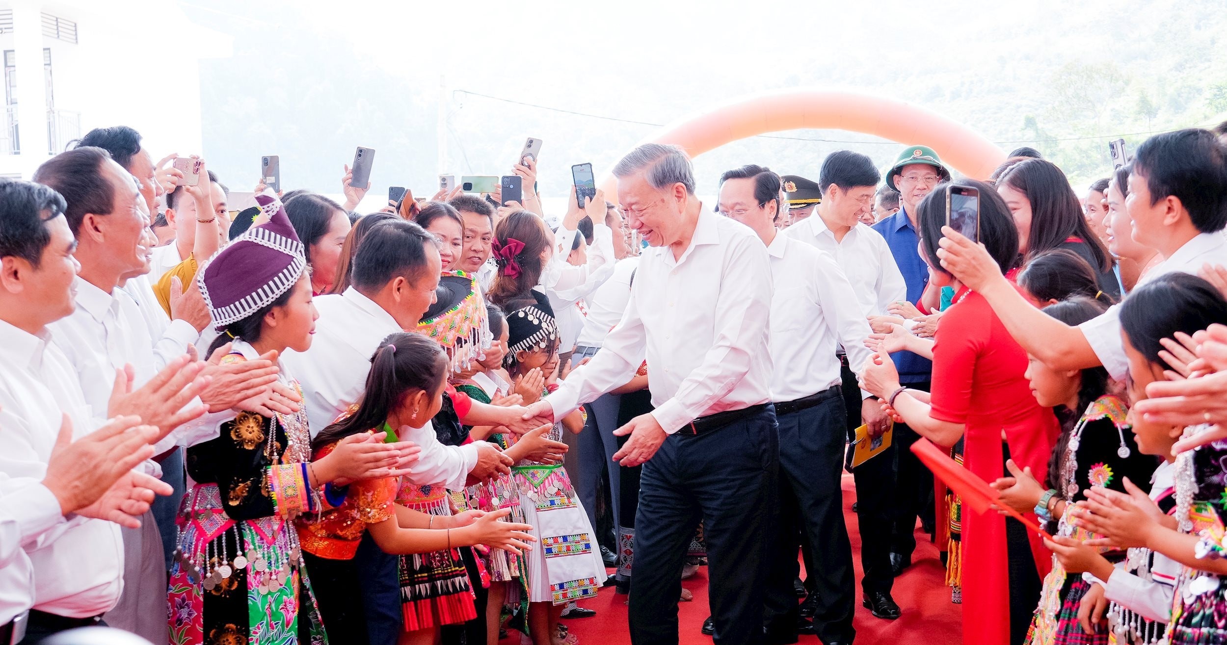 Khởi công Trường Phổ thông nội trú liên cấp tại Na Ngoi, Nghệ An